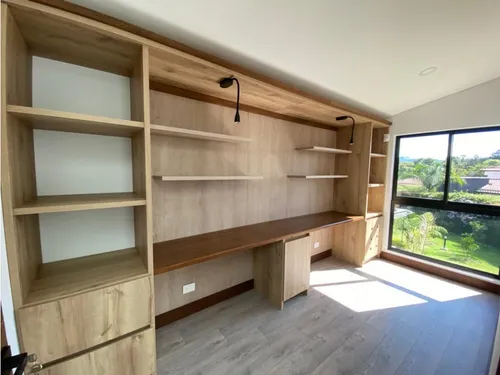Hermosa Casa Para La Venta En Llanogrande
