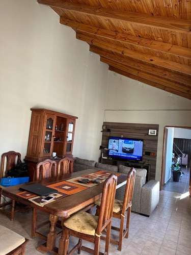 Oport! Venta Casa 4 Dorm, Quincho, Garaje, Patio - Ing. Grun