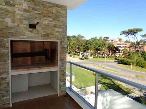 Imagen 2 de 30 de Venta De Apartamento En Mansa, Punta Del Este - Sin Muebles
