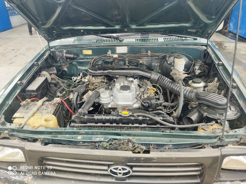 Imagen 9 de 10 de Toyota Hilux 1999 4x4 Sincrónico