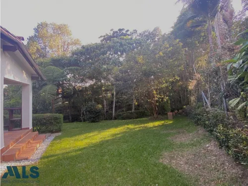¡tu Nuevo Hogar Te Espera En El Retiro!(mls#253785)