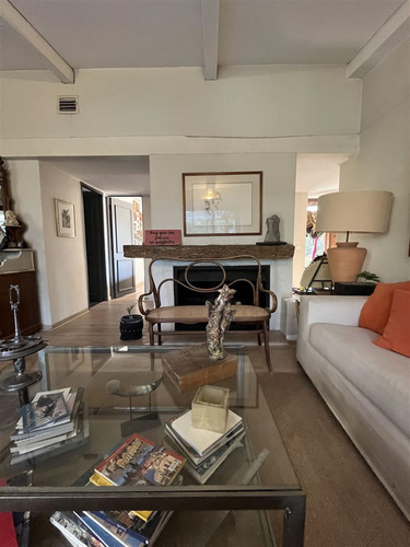 Casa En Venta De 4 Dorm. En Vitacura