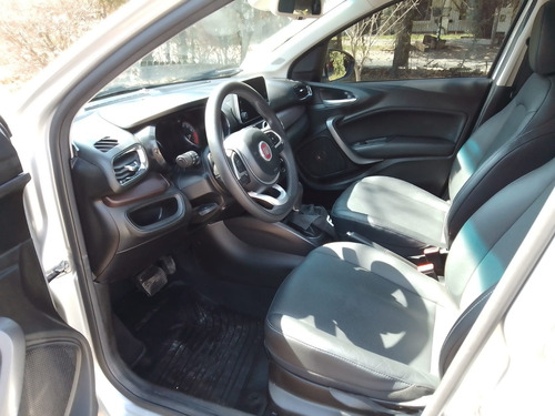 Fiat Cronos 1.8 16v Precision At6 Pack Premium