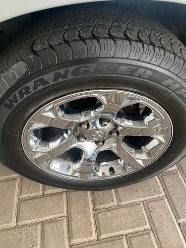 Dodge Ram 2500 5.7 Pickup Crew Cab Laramie 4x2 Mt