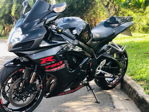 Suzuki Srad 750