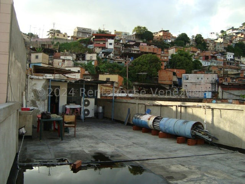 Mls #25-2853 A Pocos Pasos De La Av. San Martín