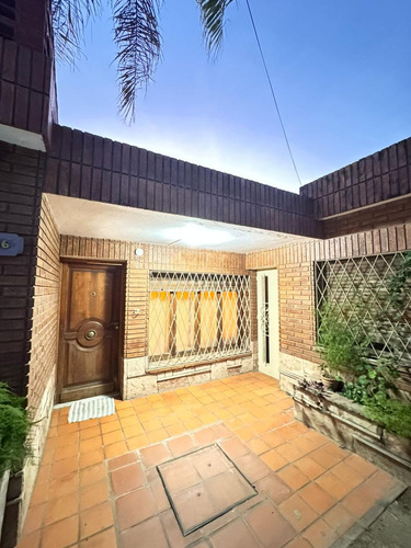 Venta Casa 2 Dormitorios Barrio Las Palmas