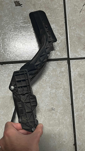 Pedal De Aceleración Silverado 11-1220972082 Ml1101 (Usado)