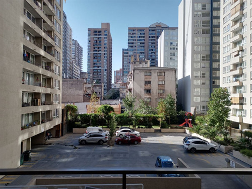 Departamento En Arriendo De 1 Dorm, 1 Bod En Santiago