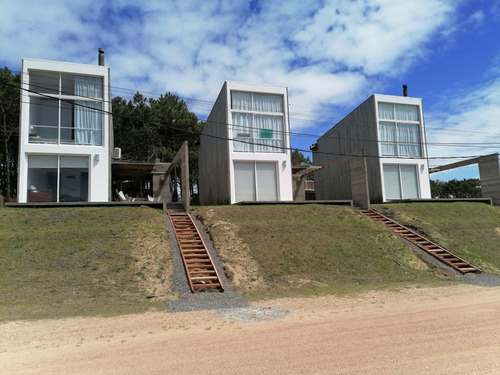 3 Casas Con Vista Panorámica - Excelente Inversión Y Renta
