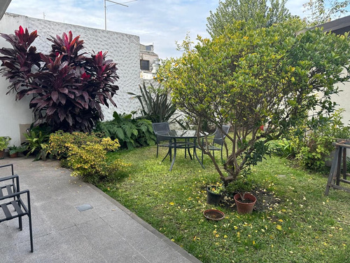 Venta Chalet 4 Amb Con Dependencia, 2 Cocheras, Quincho, En Caseros Zona Centrica
