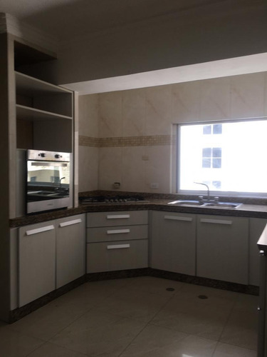 Imagen 2 de 8 de Apartamento En Alquiler City Gold Ii (marco Valencia)