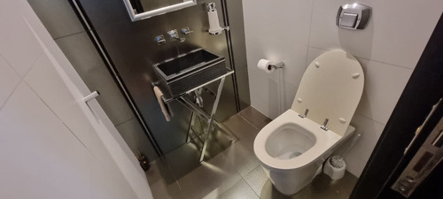 En Venta En Palomar A Dos Cuadras Estacion Unico Chalet 8 Ambientes Piscina Quincho Impecable Ficha 9888