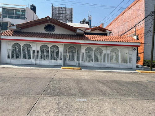 Casa En Venta, Ciudad Satélite, Naucalpan Edo. Mex.