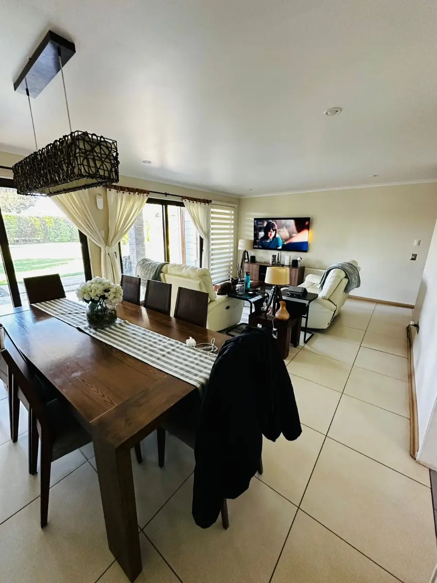 Imagen 4 de 22 de Se Vende Moderna Y Acogedora Casa Sector Huasos