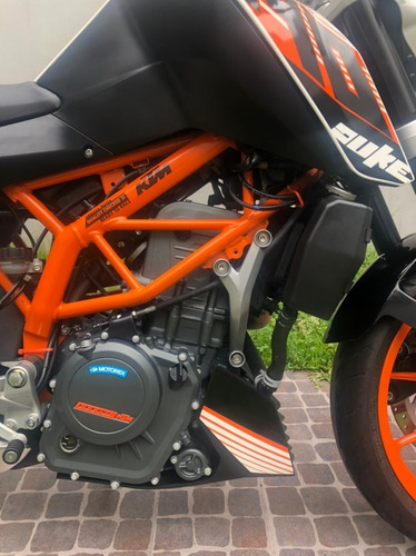 Moto Usada Duke 390 - Año 2017 - 8560 Kms - Urquiza Motos