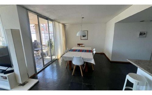 Departamento En Venta Exclusivo De 3 Dormitorios Pichincha