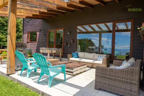 Gran Casa Con Vista Y Acceso A Playa En Condominio Cerrado