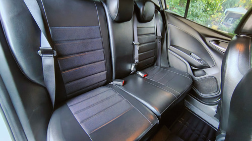Fiat Cronos 1.8 16v Precision