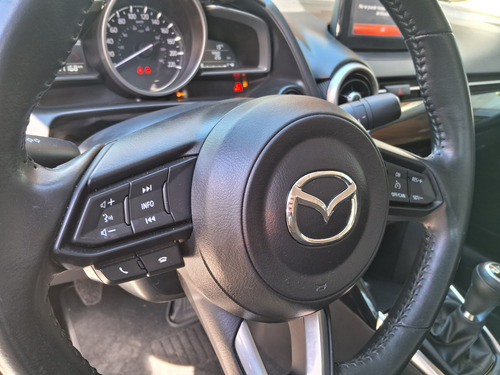 Mazda Mazda 2 1.5 Touring 5p Mt