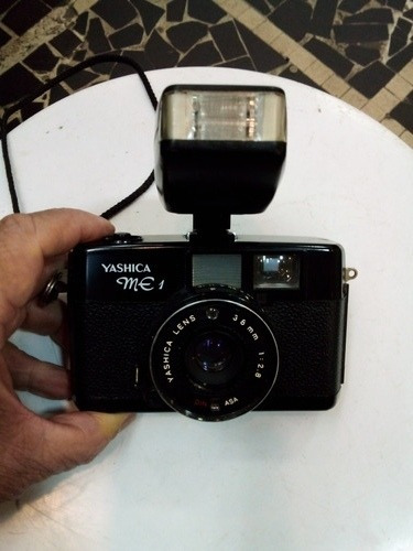 Camera Yashica Me 1