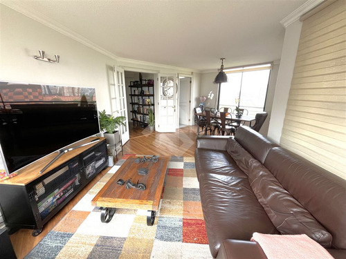 Departamento En Venta / 3 Dormitorios Más Servicios