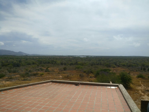 Imagen 11 de 13 de Venta Townhouse Playa El Yaque