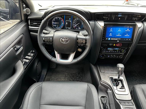 Toyota Hilux SW4 2.8 D-4d Turbo Diesel Srx Platinum 7l 4x4 Automático