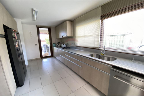 Imagen 7 de 19 de Casa En Condominio Alkura Colina 4d+4b Semi Nueva