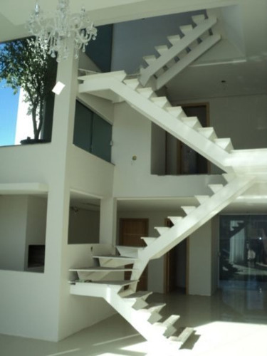 Casa Em Aberta Dos Morros Com 3 Dormitórios - Mi8665