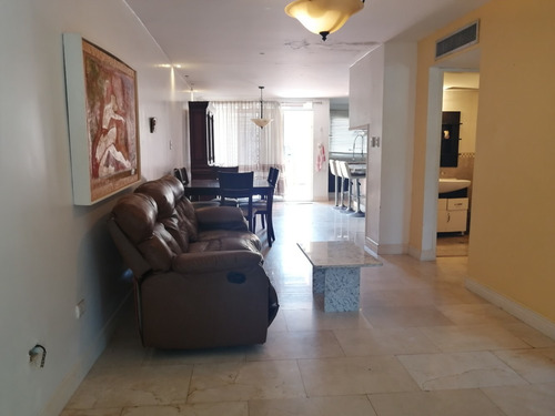 Imagen 3 de 14 de Townhouse Totalmente Remodelado,oportunidad De Inversion