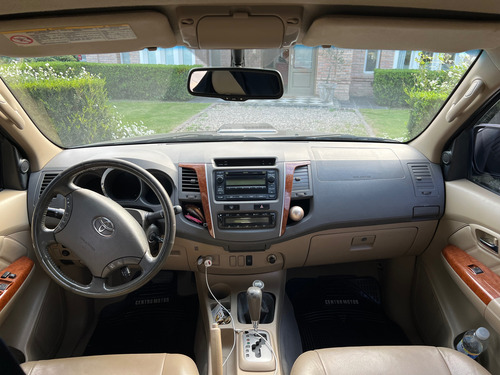 Toyota Hilux SW4 3.0 I Srv At C/cuero 4x4 (2009)