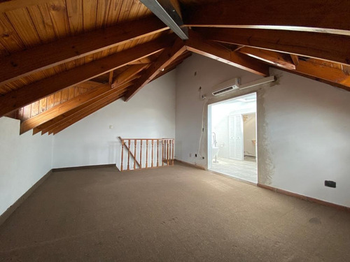 Ph Indep T/casa Esq Triplex 6 Ambientes Recicl Exc Don Bosco