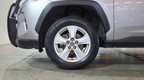 Toyota RAV4 2.5 XLE AWD AT