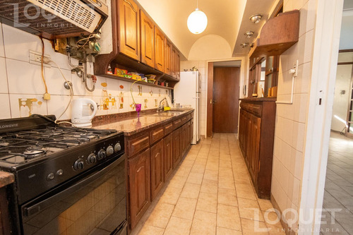Casa En Planta Alta Barrio Alvear