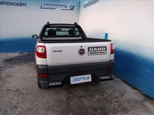Imagem 5 de 11 de Strada 1.4 Mpi Hard Working Cs 8v Flex 2p Manual