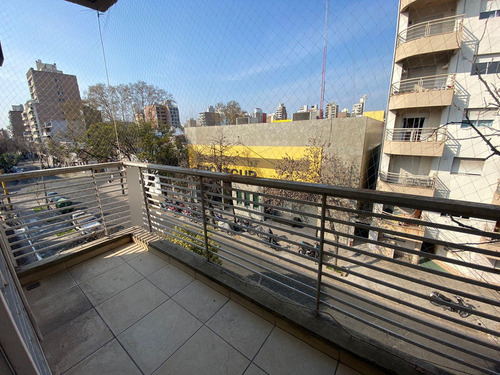 Venta | Departamento Dúplex | 1 Dormitorio | 2 Balcones | Patio Interno | Rosario | Pichincha