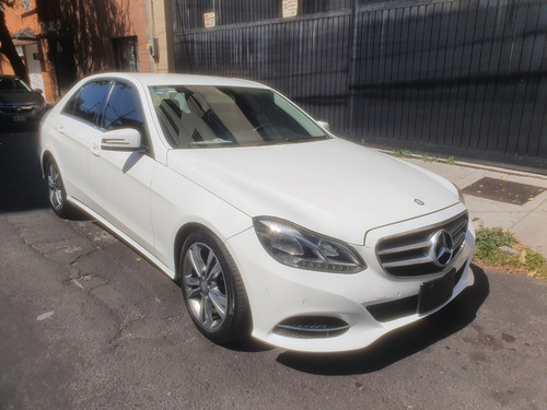 Imagen 2 de 10 de Mercedes Benz E200 2015