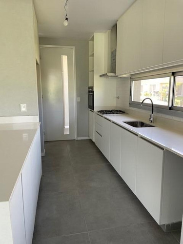 Casa En Venta Ubicado En Castaños, Nordelta, G.b.a. Zona Norte