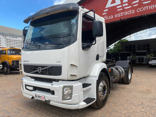 Imagem 2 de 10 de Volvo 330