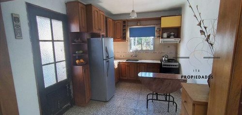 Imagen 5 de 14 de Casa En Venta 4 Ambientes Con Fondo - Montevideo