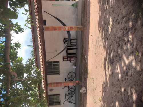Vendo Casa .com Pequeno Sitio Frutífero E Casa Do Caseiro