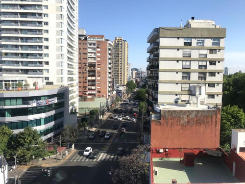 Imagen 4 de 14 de Departamento En Duplex, Excelente Ubicacion Libertador Al Río, 2 Dormitorios