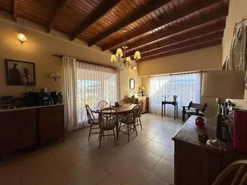 Casa En Venta - 3 Dormitorios 2 Baños - 150mts2 - General Alvarado