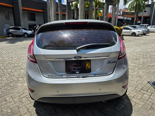 Ford Fiesta 1.6 Titanium Aut 2014