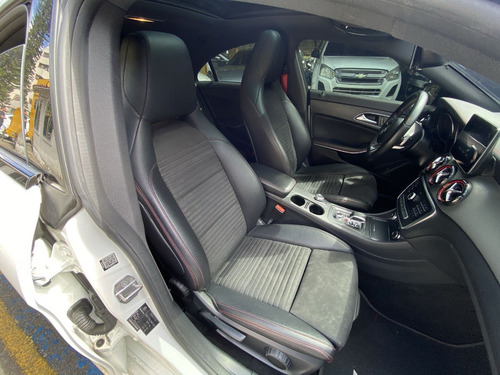 Mercedes-Benz Clase CLA 2.0 45 Amg 4Matic