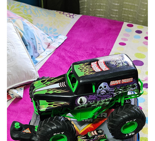 Monster Jam Grave Digger Por Control Remoto A Escala 1:15 Co