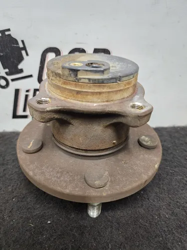 Bocin Con Rodamiento Trasero Izq Mazda 3 2005 2.0 At (Usado)