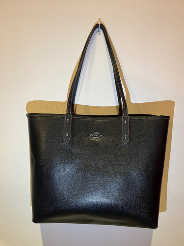 Coach Original Reversible Ed Disney 2 Veces Usada Oferta!!! Negro/rojo Lisa Negro (Usado)