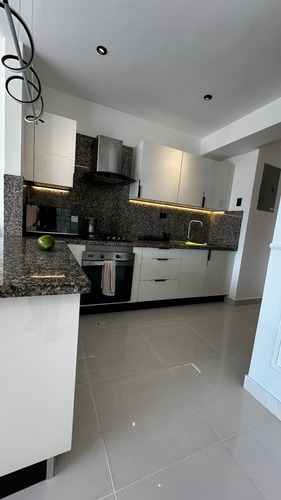 Foxpiantini.com - V129 | Venta De Apartamento En Paraíso.